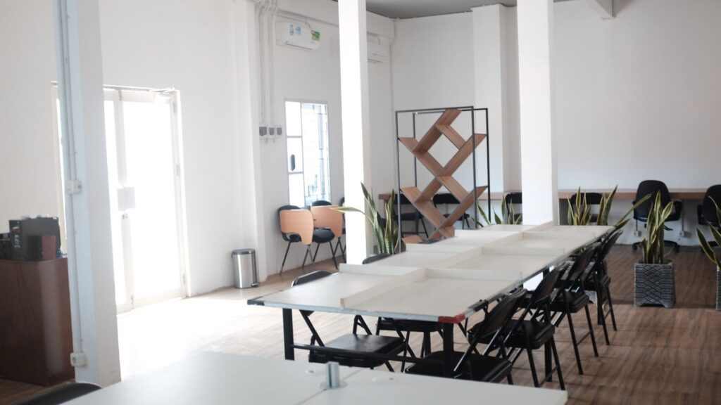 Ruang Coworking Space - Confie Coworking Space
